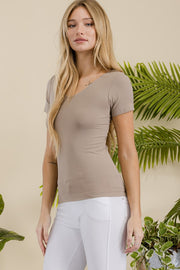 SEAMLESS REVERSIBLE V-NECK SHORT SLEEVE TOP 3-COLORS