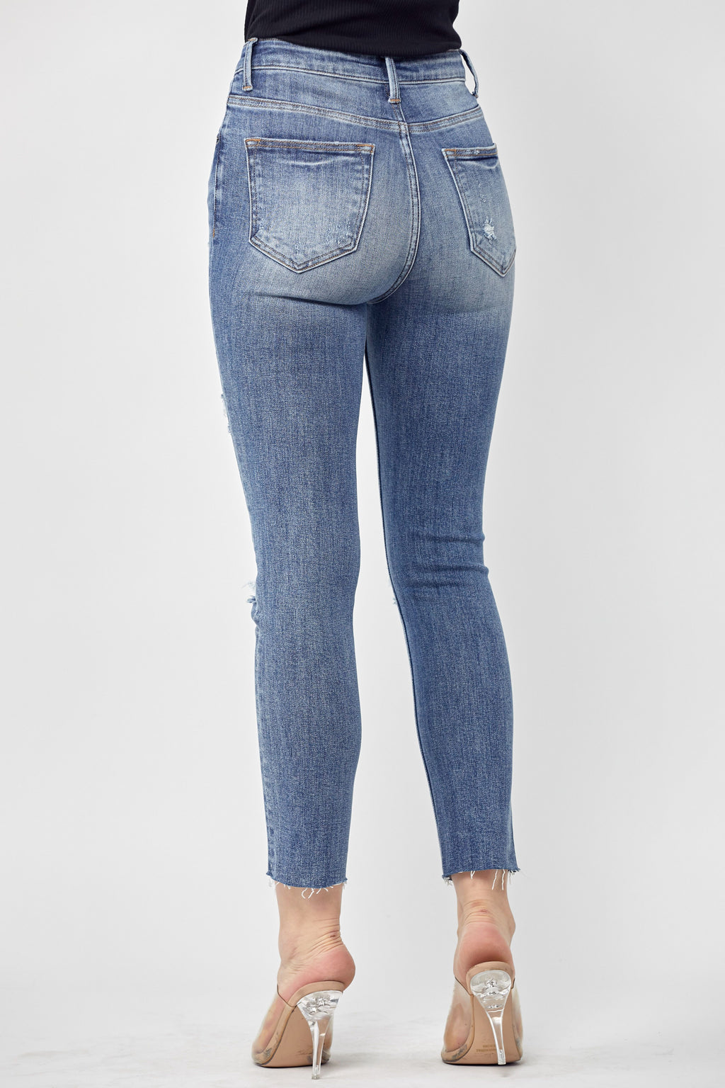 RISEN DISTRESSED JEANS