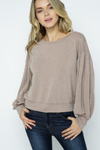 LANTERN SLEEVE TOP