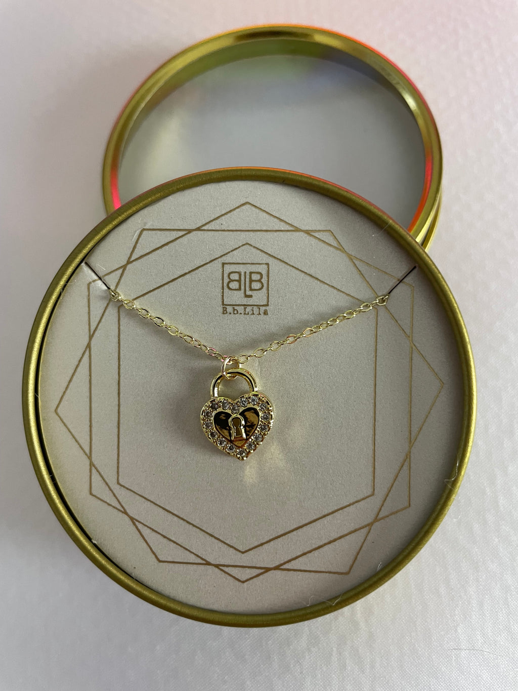 GOLD HEARTS PAVE' NECKLACE