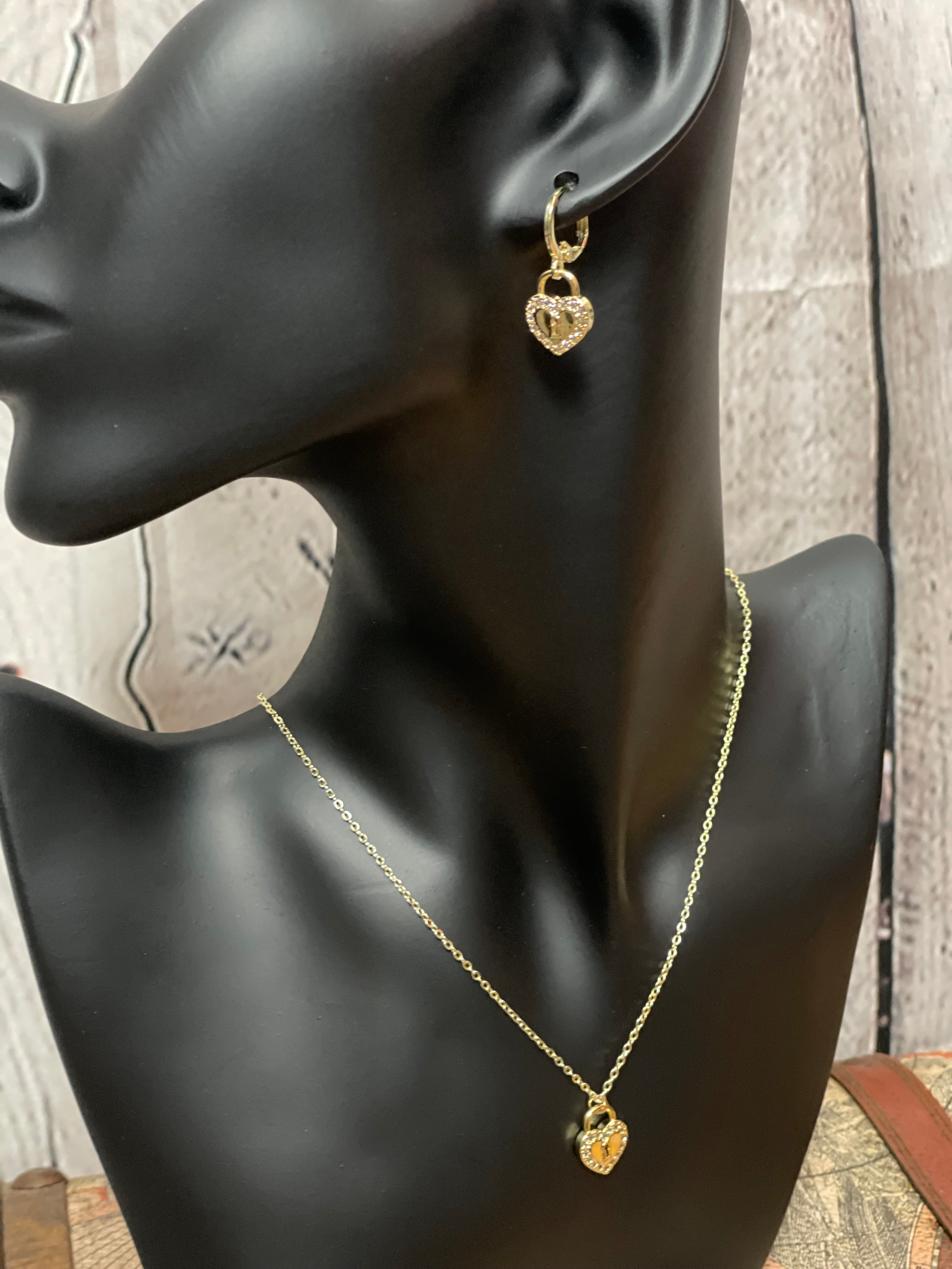 GOLD HEARTS PAVE' NECKLACE