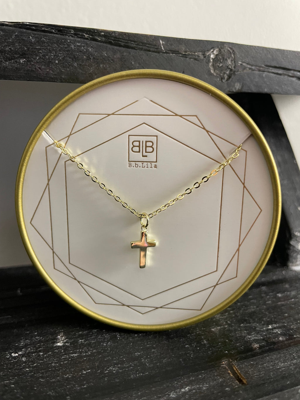 GOLD SOLID CROSS NECKLACE