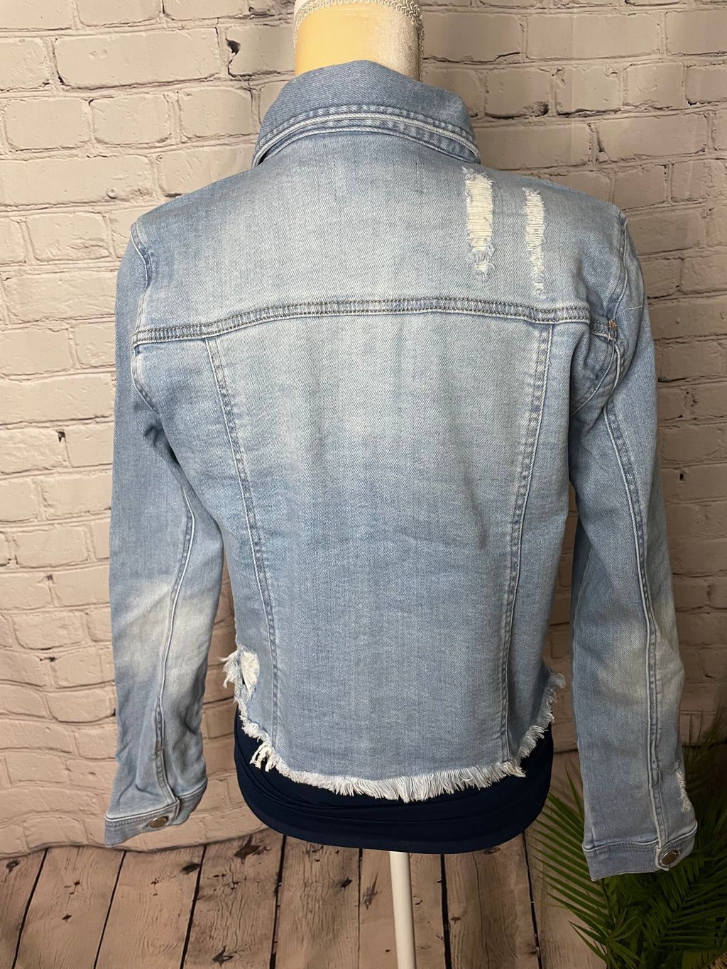 DISTRESSED VINTAGE FRAYED HEM JACKET