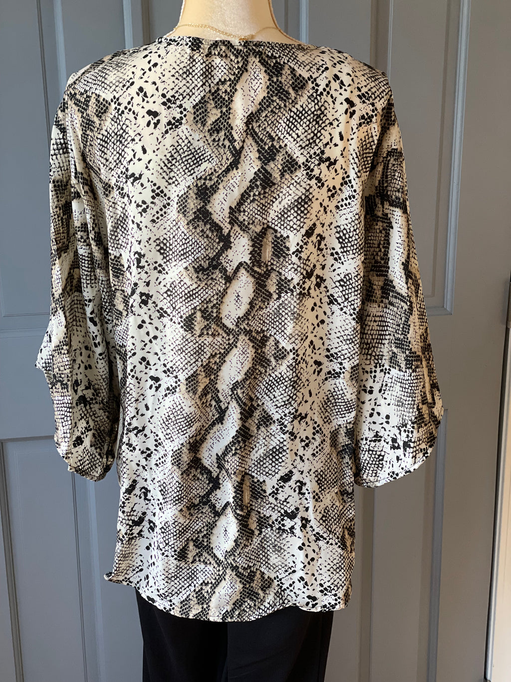 ANIMAL PRINT TIE FRONT PLUS CARDIGAN