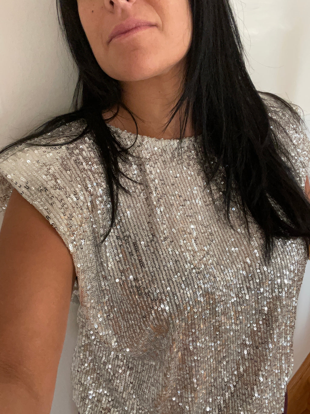 SEQUINS SLEEVELESS TOP