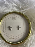 HE IS STUDS GOLD/SILVER