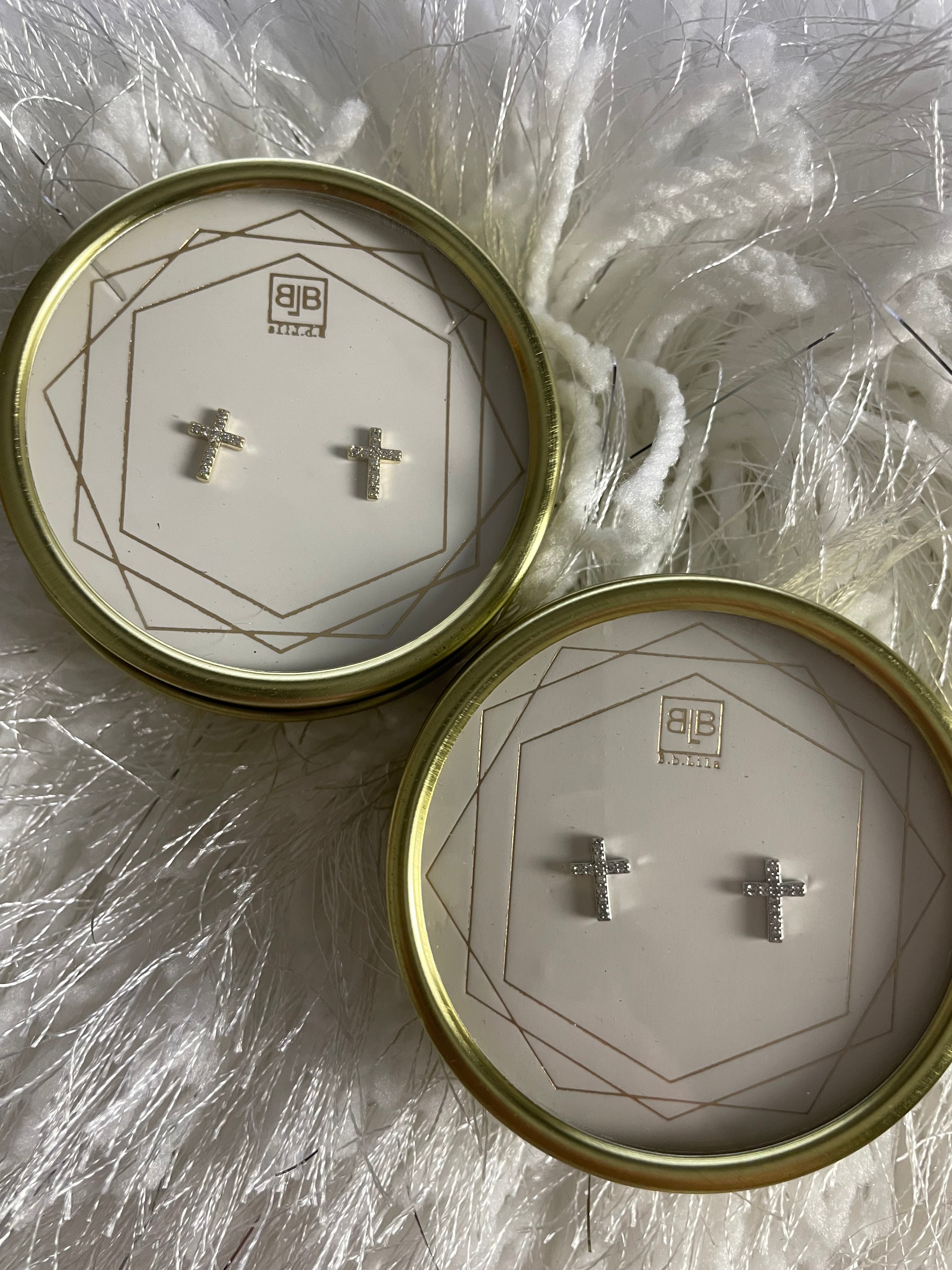 HE IS STUDS GOLD/SILVER