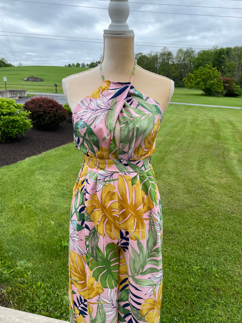 TROPICAL PRINT JUMPSUIT