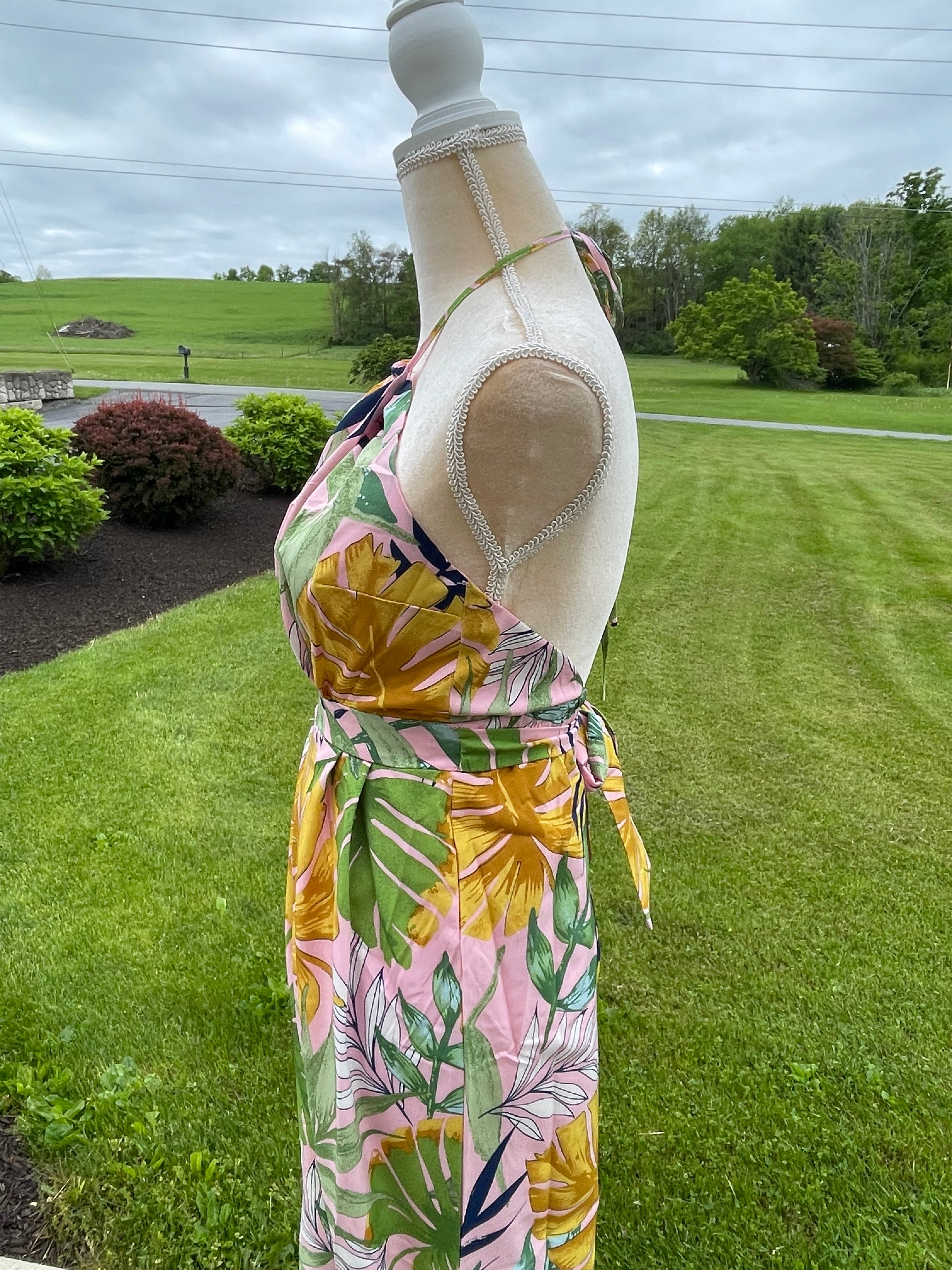 TROPICAL PRINT JUMPSUIT