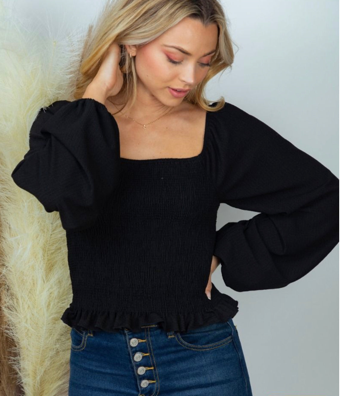 SMOCKED SQUARE NECK TOP