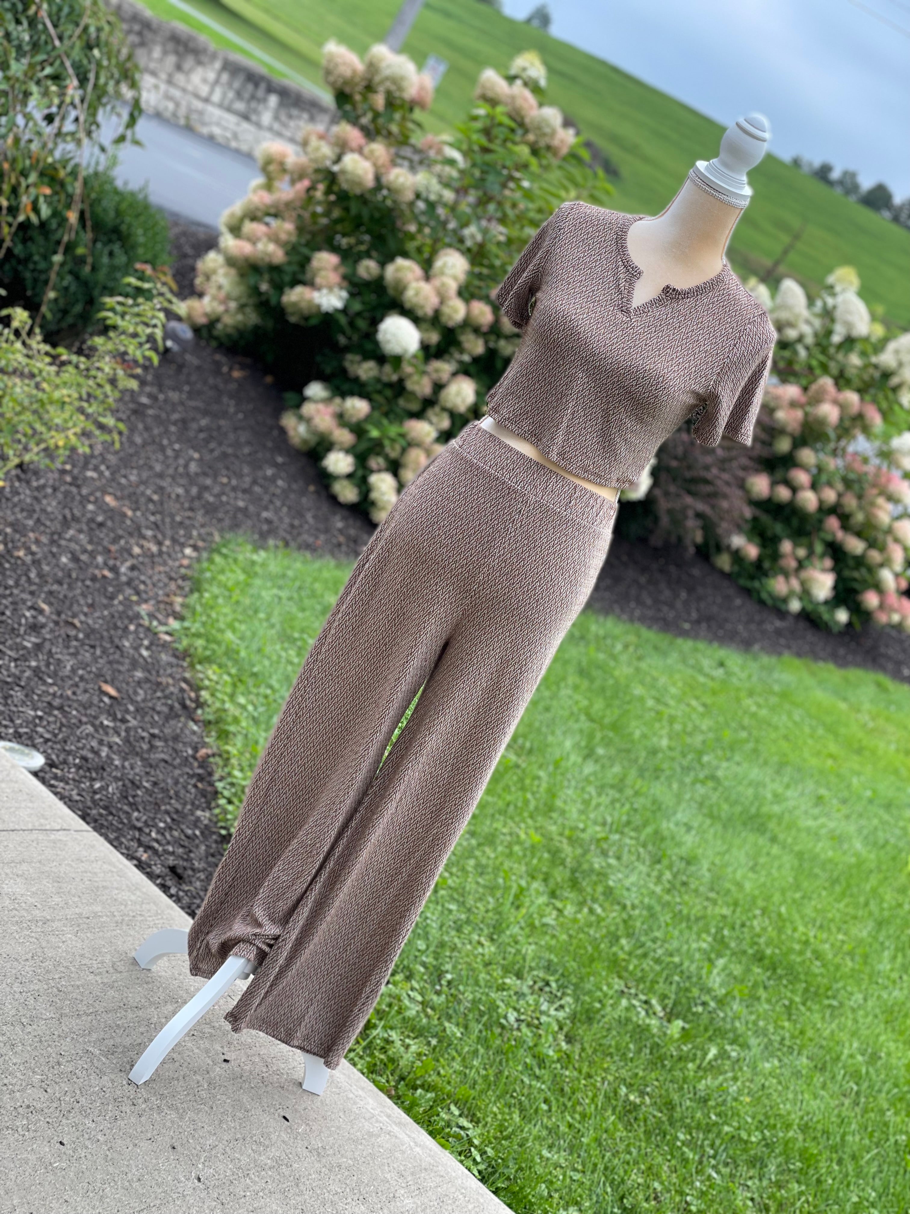 SHORT SLEEVE CROP TOP