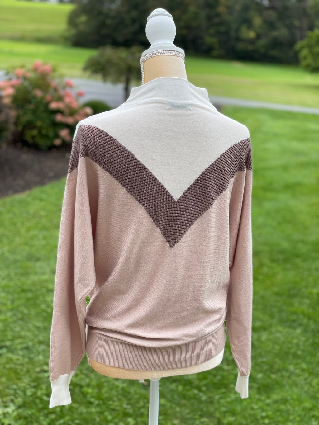 LONG SLEEVE CHEVRON SWEATER