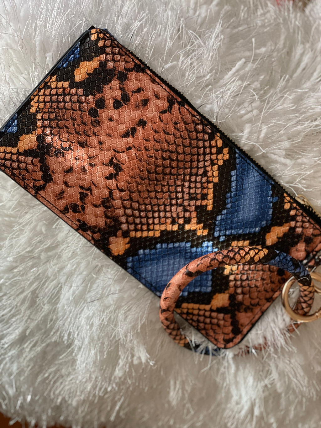 RING WRISTLET CLUTCH WALLET