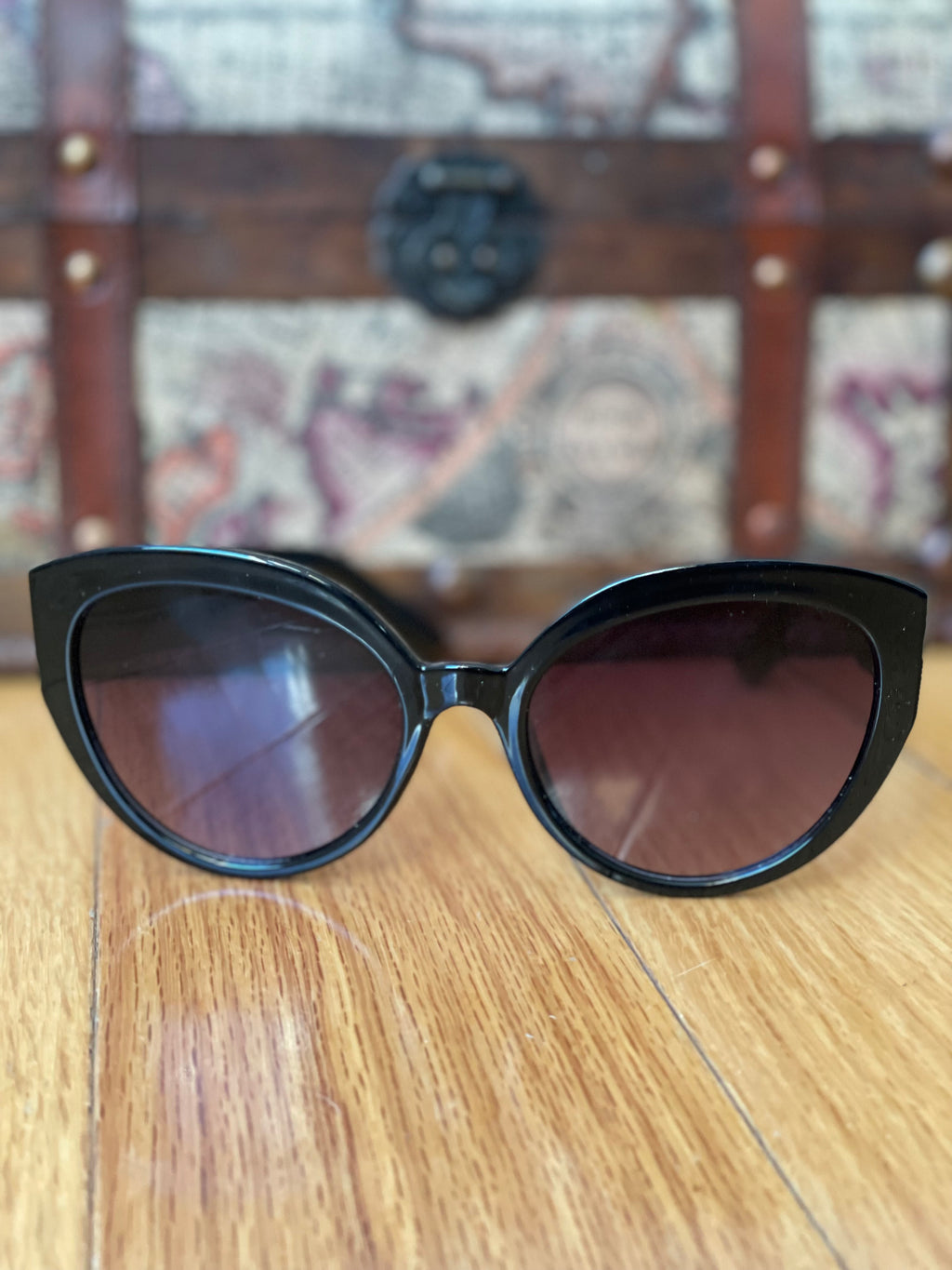 BRIELLA MAE SUNGLASSES BLACK