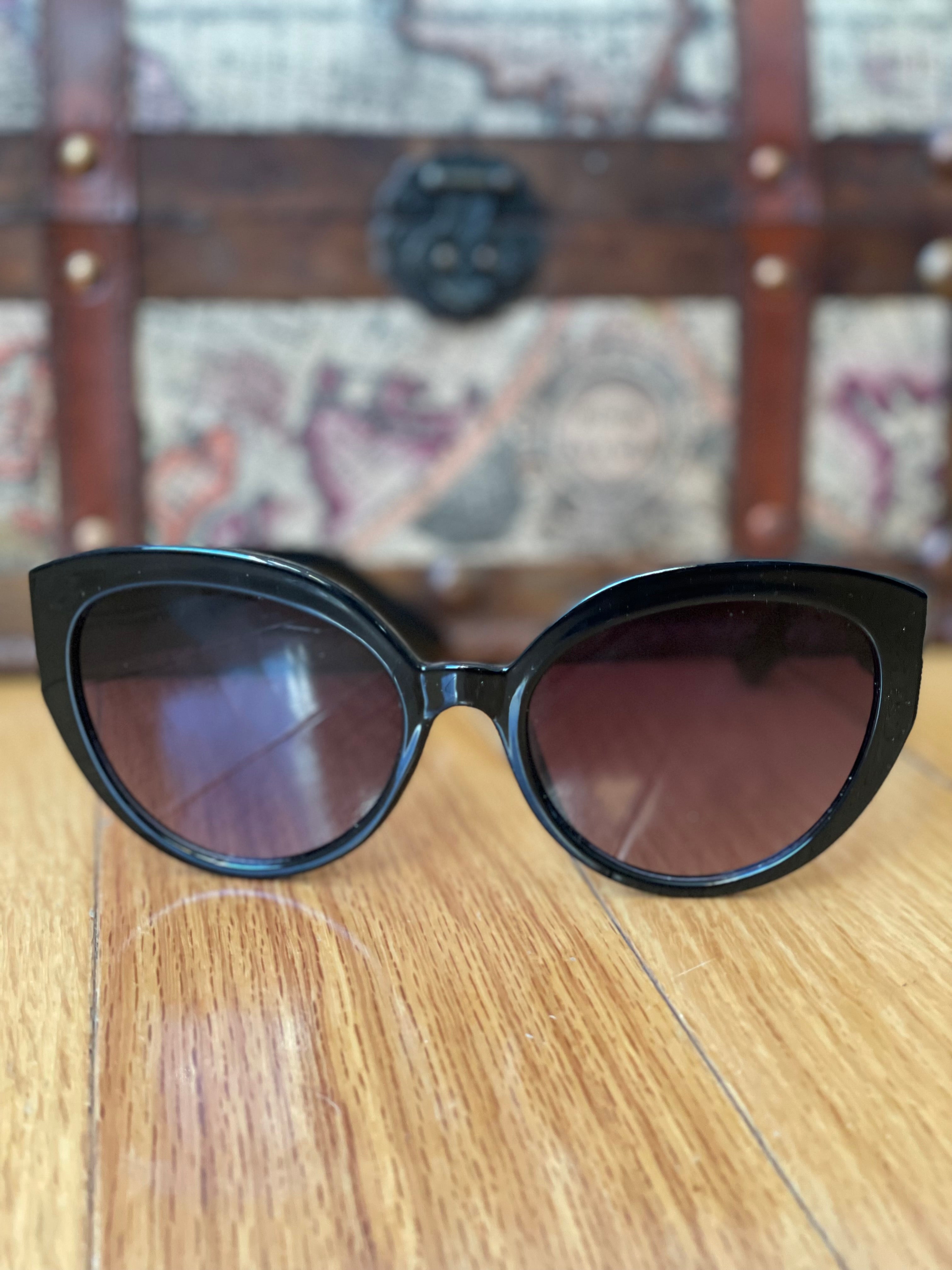 BRIELLA MAE SUNGLASSES BLACK