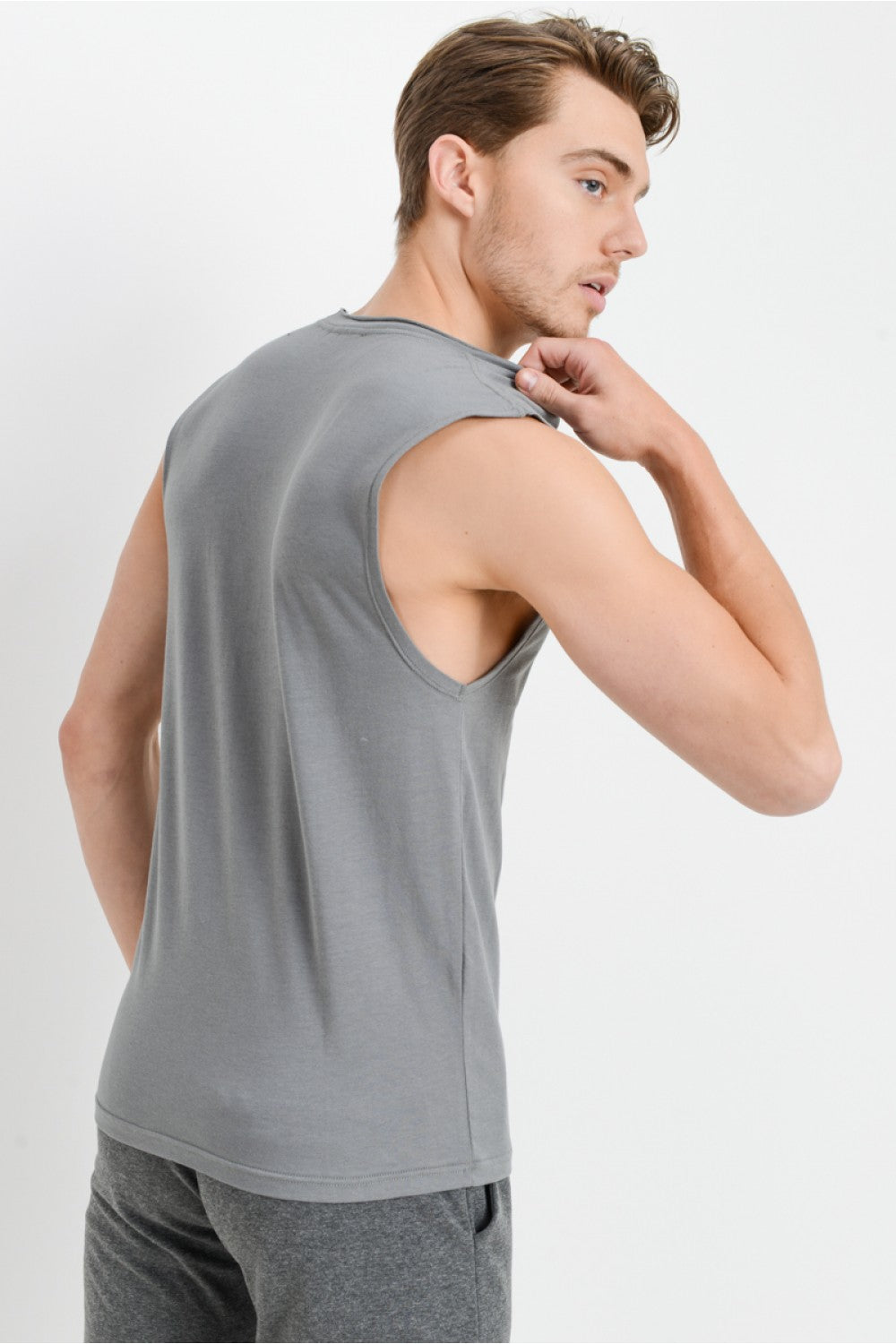 MEN CUT-OFF TOP