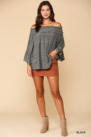 OFF SHOULDER TOP