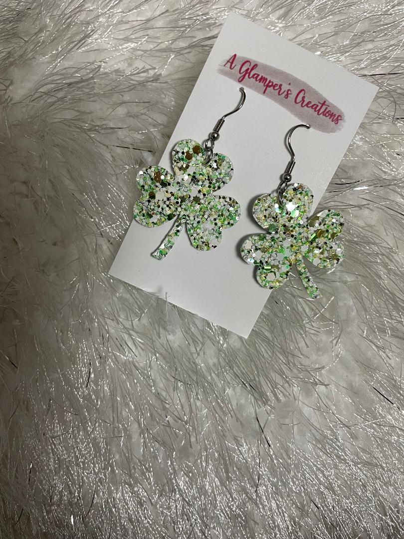GLITTER MIX SHAMROCK LEATHER EARRINGS